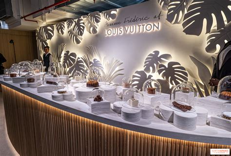 louis vuitton cafe singapore menu|louis vuitton dauphine woc.